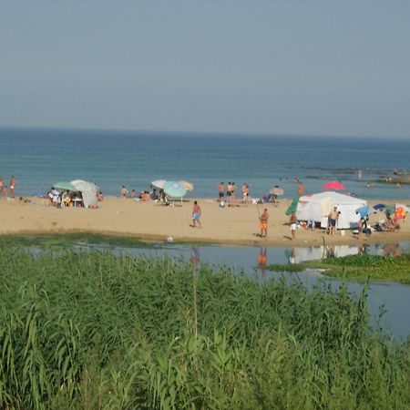Villa Luna A Pochi Passi Dalla Spiaggia Avola Exterior foto